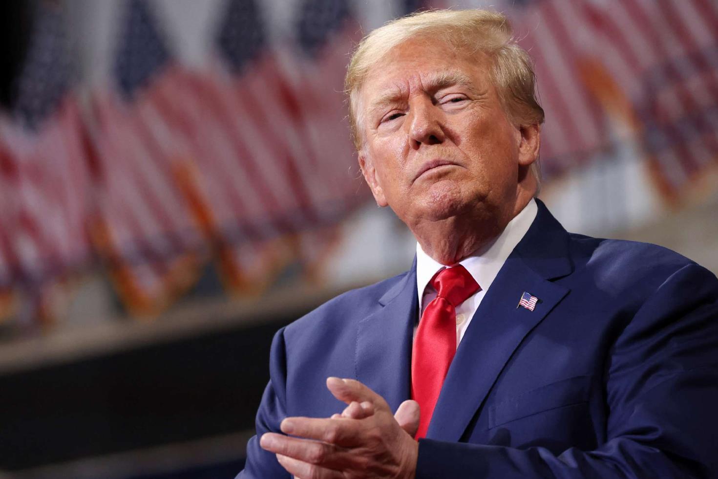 Trump'tan ticaret savaşında geri adım: 145'lik gümrük vergisi düşürülecek