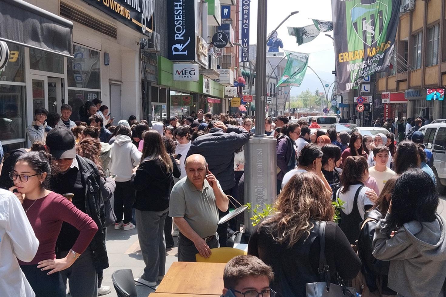 İstanbul'da tüm okul ve üniversitelerde eğitime iki gün ara