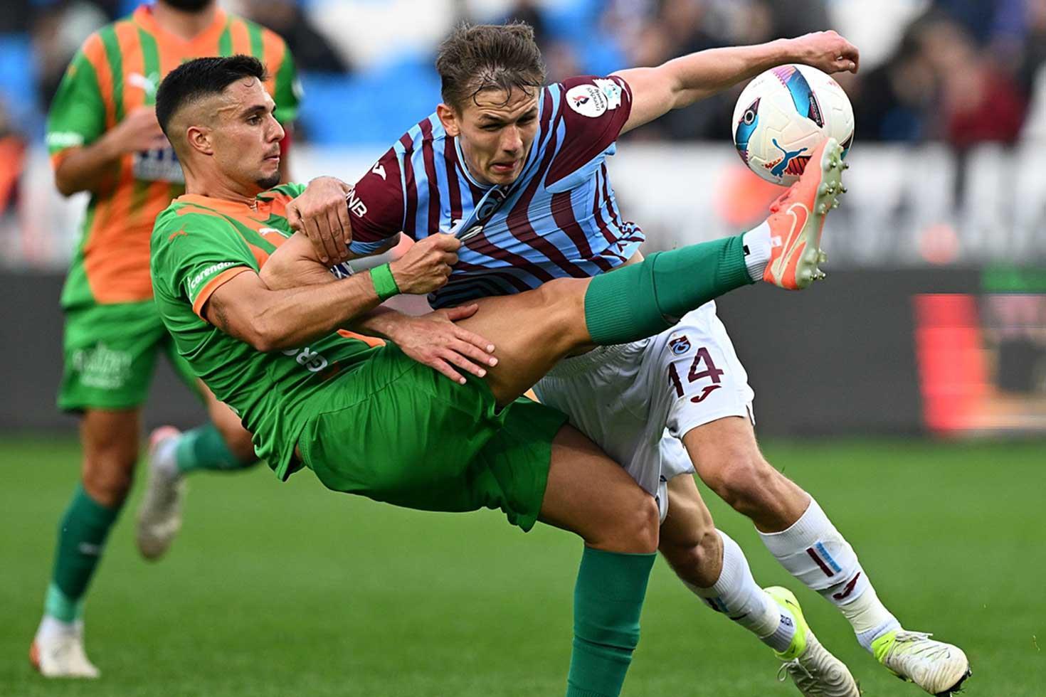 Trabzonspor, Alanyaspor'u 4-3 mağlup etti