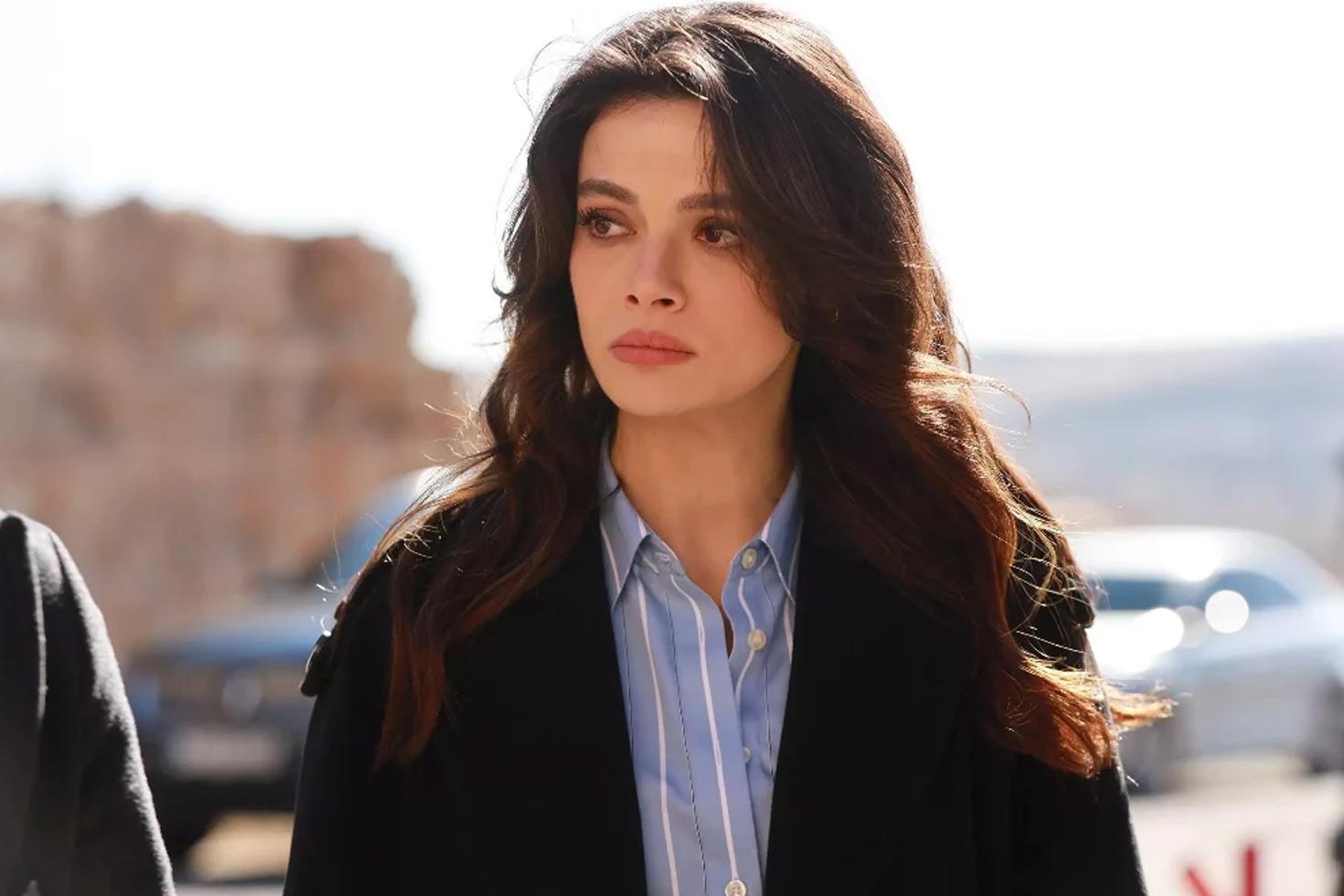 Aşk dolu kareler! İşte Uzak Şehir'in Alya'sı Sinem Ünsal'ın gerçek hayattaki sevgilisi