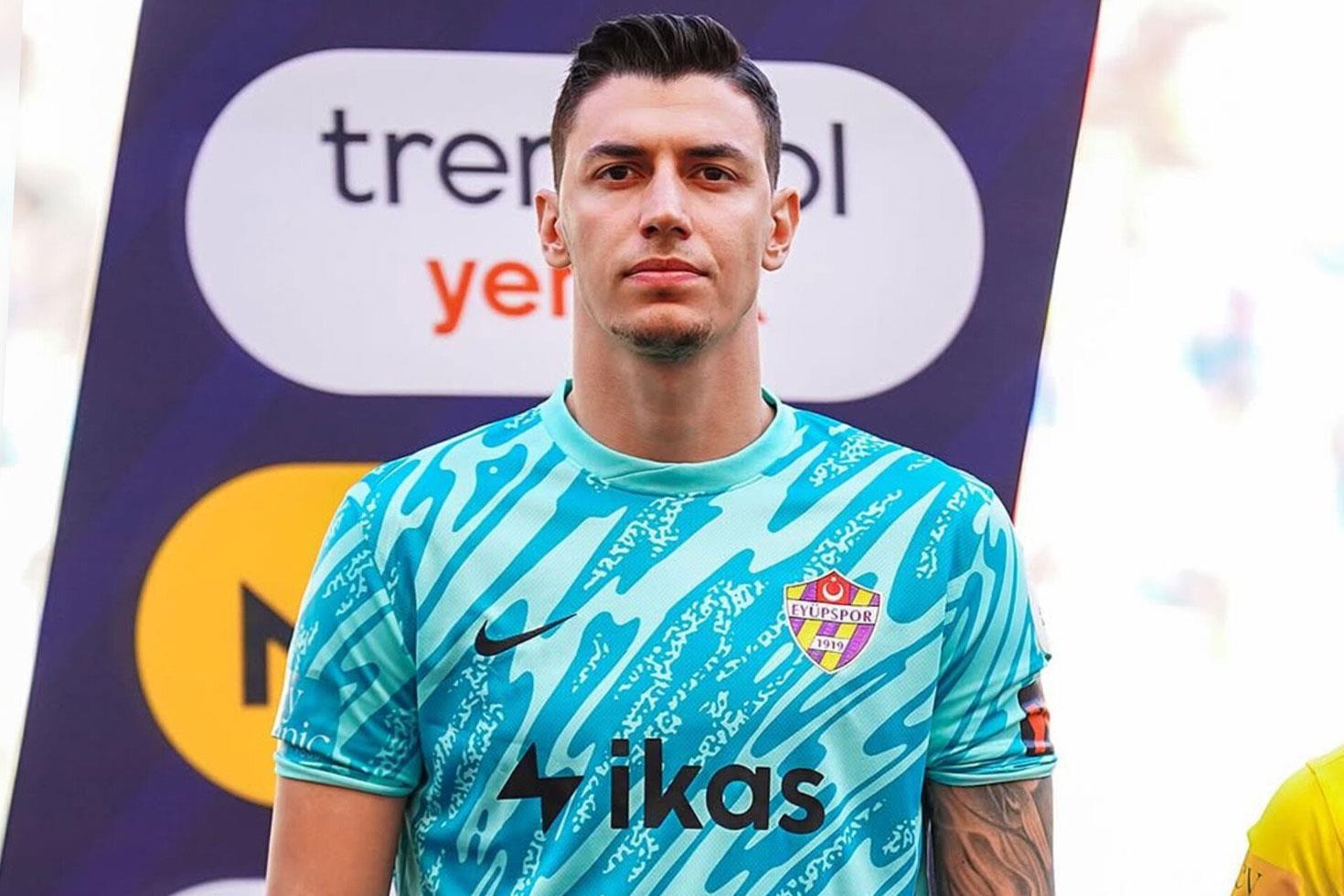 Berke Özer 2 yıllık imzayı attı
