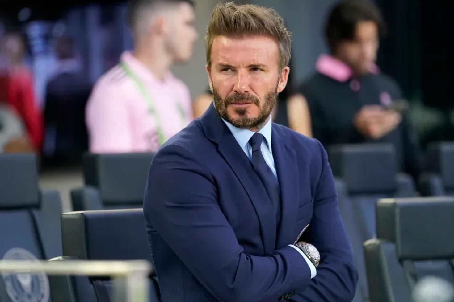 David Beckham, sezon bitmeden 17 futbolcusunu kovdu