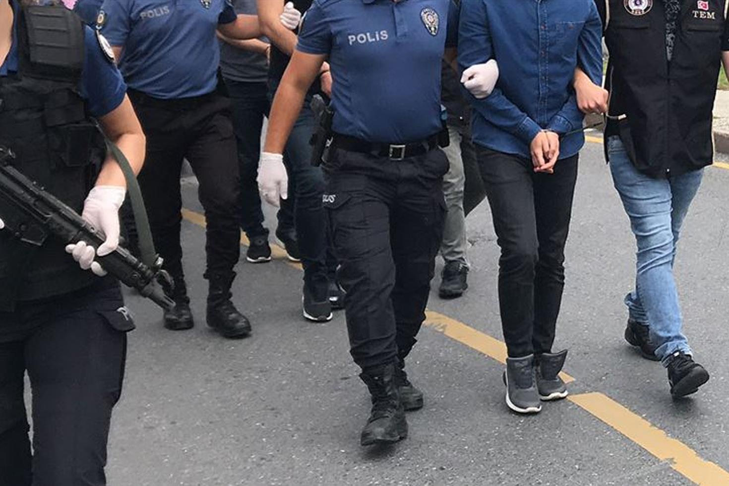 TSK'da FETÖ operasyonu! 56 asker gözaltında