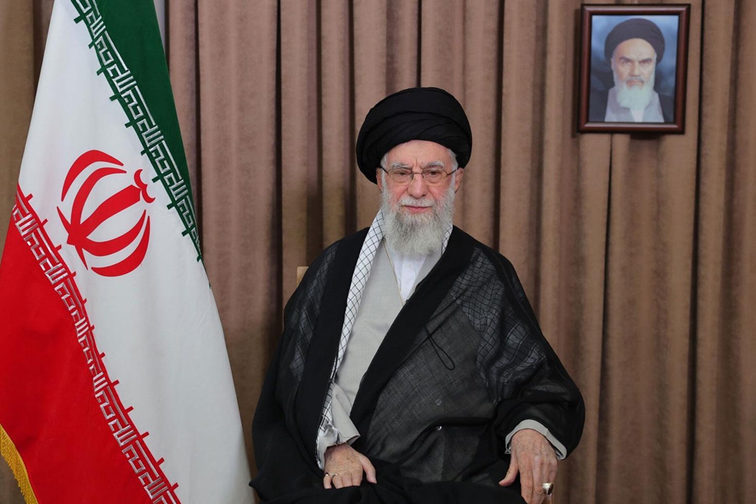 İran dini lideri Hamaney: Siyonist rejim bu suçtan yara almadan kurtulamayacak