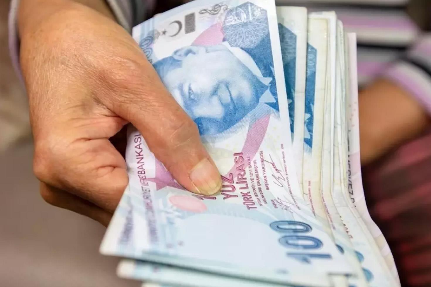 Merakla beklenen rapor paylaşıldı! İşte emekli zammı konuşulan rakam
