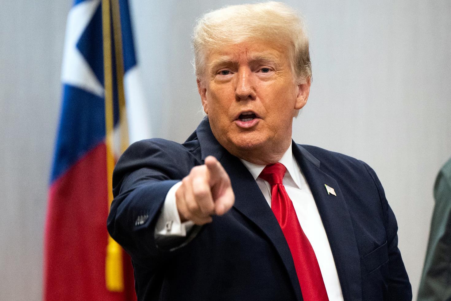 Trump'ın açıklamasının ardından ABD'nin yüzen ordusu yola çıktı