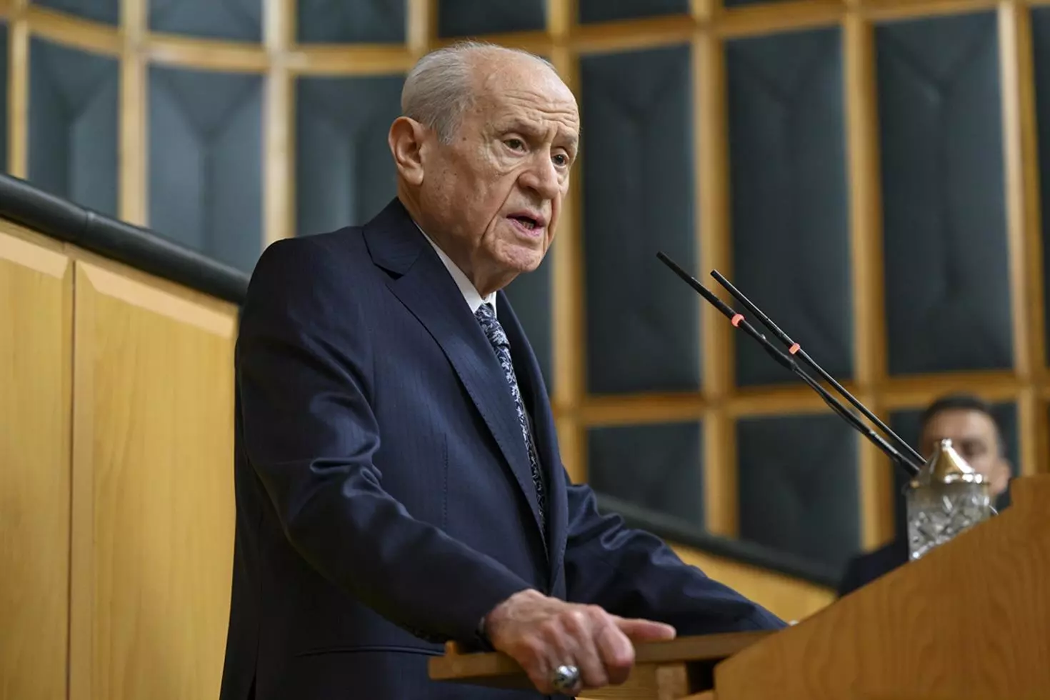 Bahçeli PKK'nın silah bırakmasının ardından Pervin Buldan'ı aradı