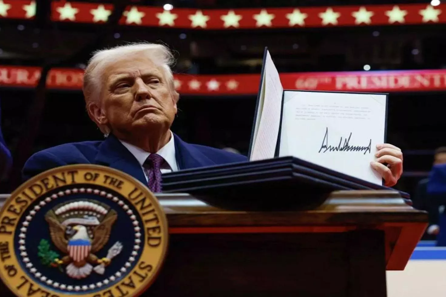 Trump'tan AB ve Meksika'ya yüzde 30 tarife kararı