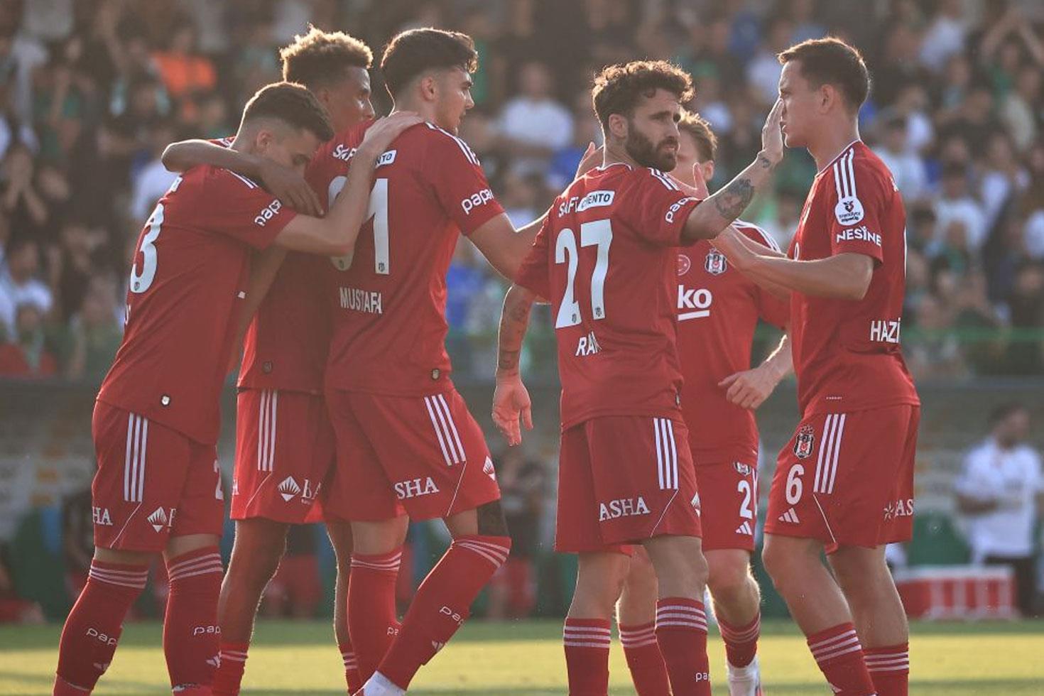 Beşiktaş'ta korkutan sakatlık