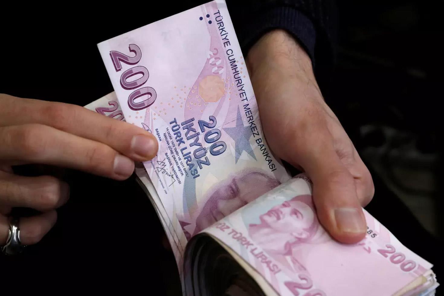 Duyanlar kulaklarına inanamıyor! İşte KKTC'deki yeni asgari ücret