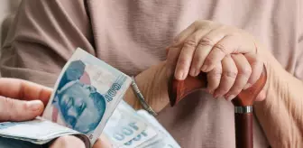 Emeklilerin beklediği gün geldi! Bugün hesaplara yatıyor