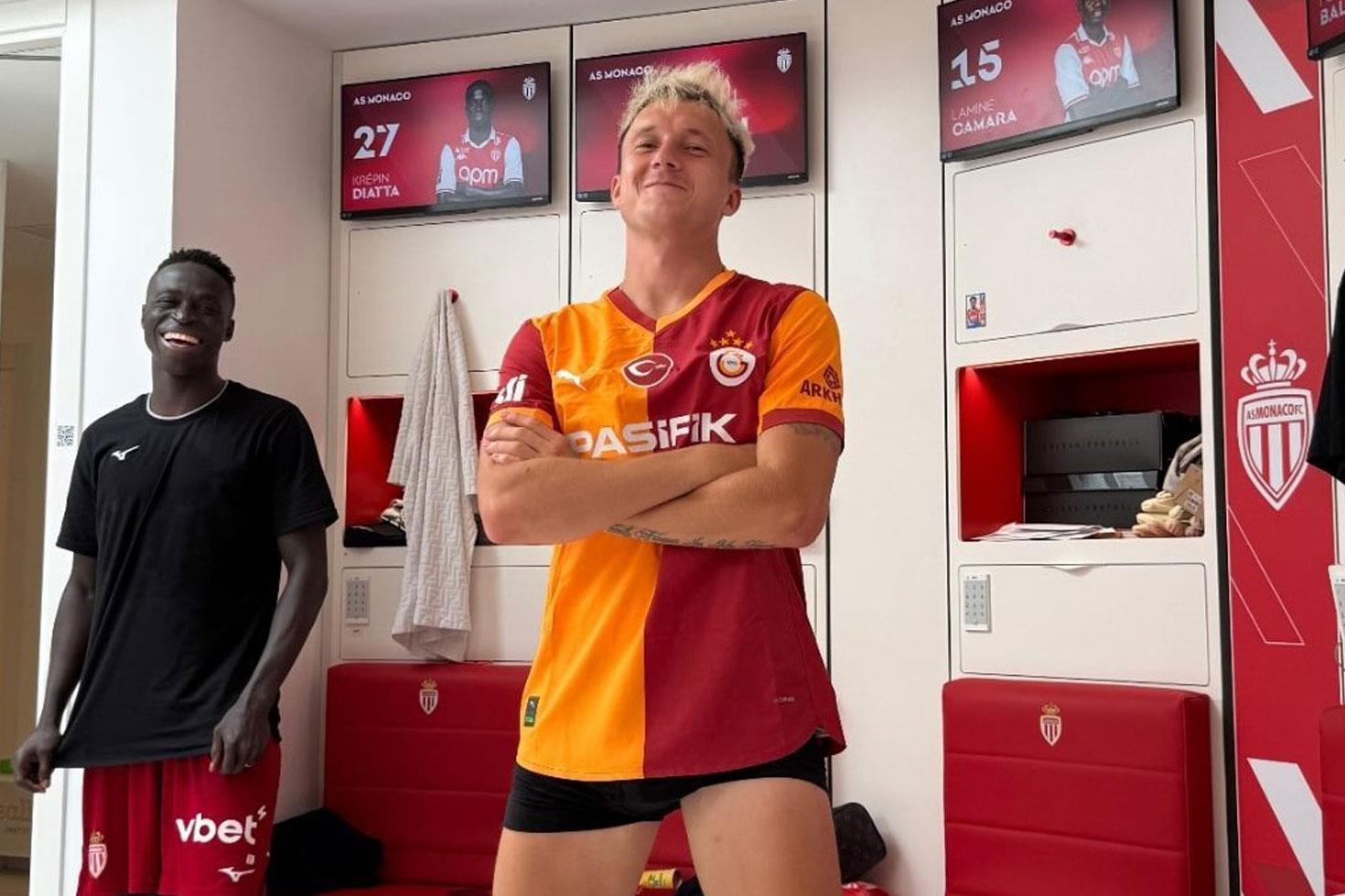 Dünyaca ünlü yıldız Golovin, Galatasaray forması giydi