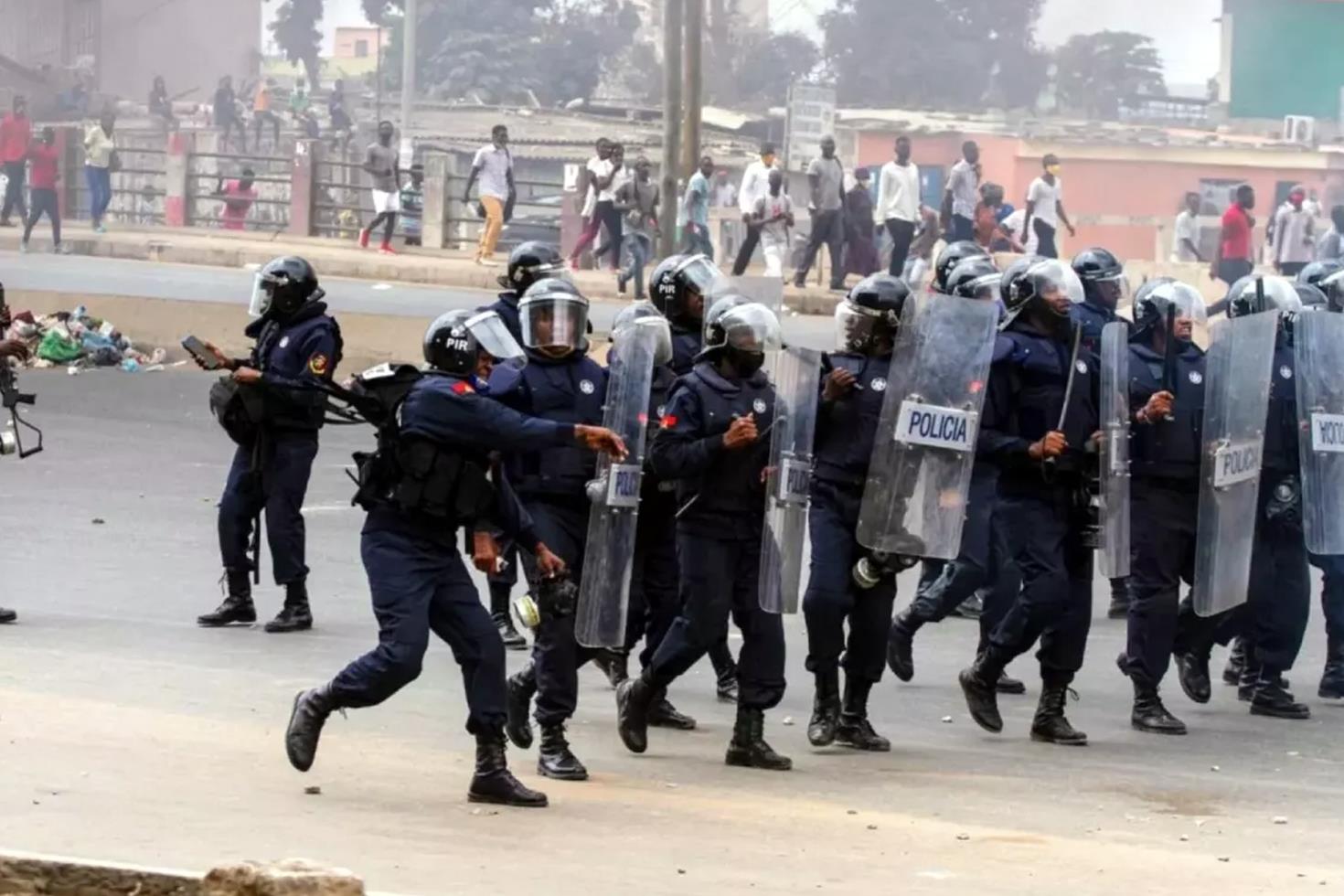 Angola'da akaryakıt zammı protestoları kanlı bitti: 4 ölü, 500 gözaltı