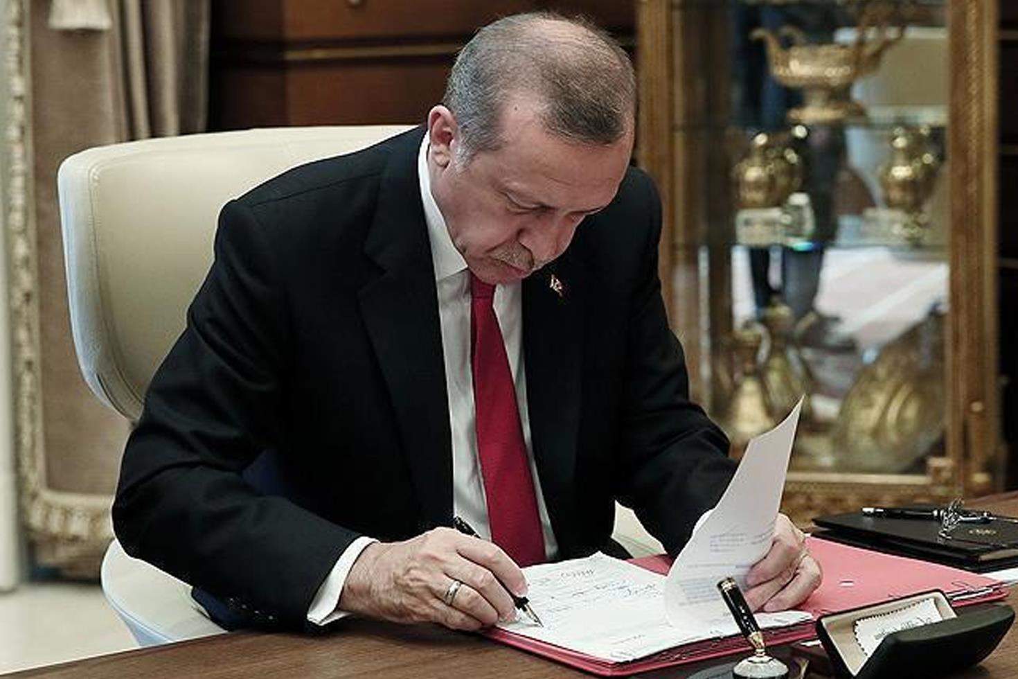 Grev kararı Cumhurbaşkanı kararı ile 60 gün ertelendi