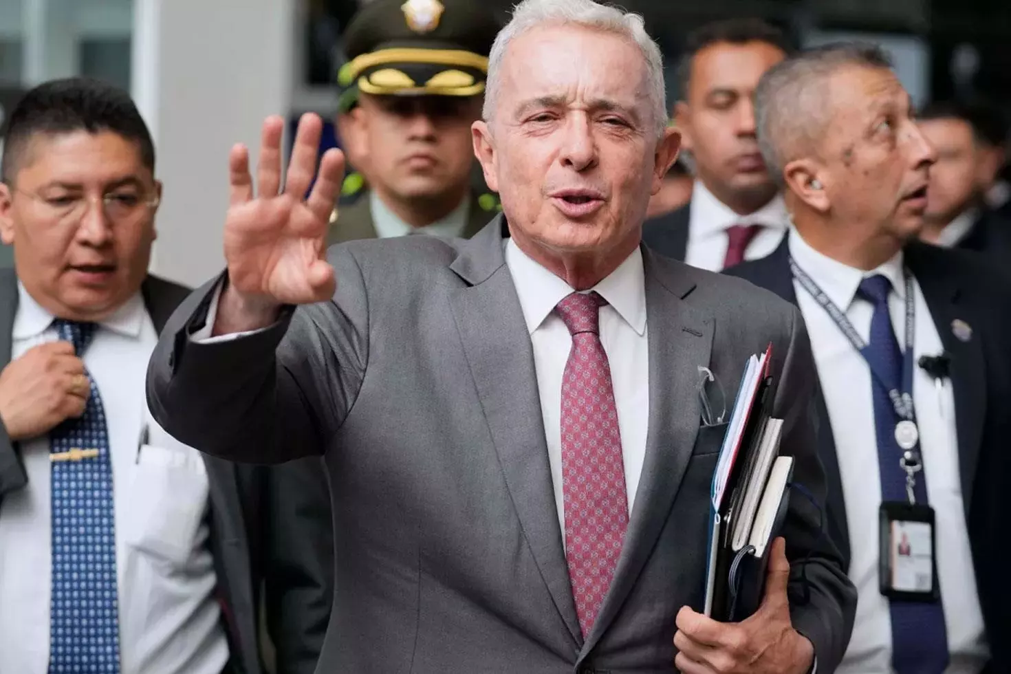 Eski Devlet Başkanına 12 yıl ev hapsi! Suçlamalar ağır
