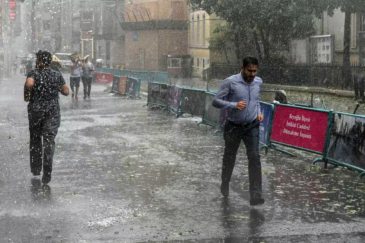 İstanbullular dikkat! Radara yansıdı, kuvvetli geliyor
