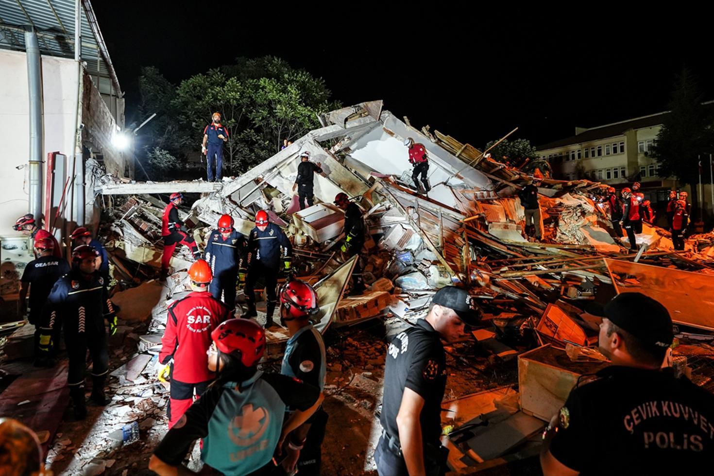 Balıkesir'deki 6.1 depremde gözaltına alınanlarla ilgili karar