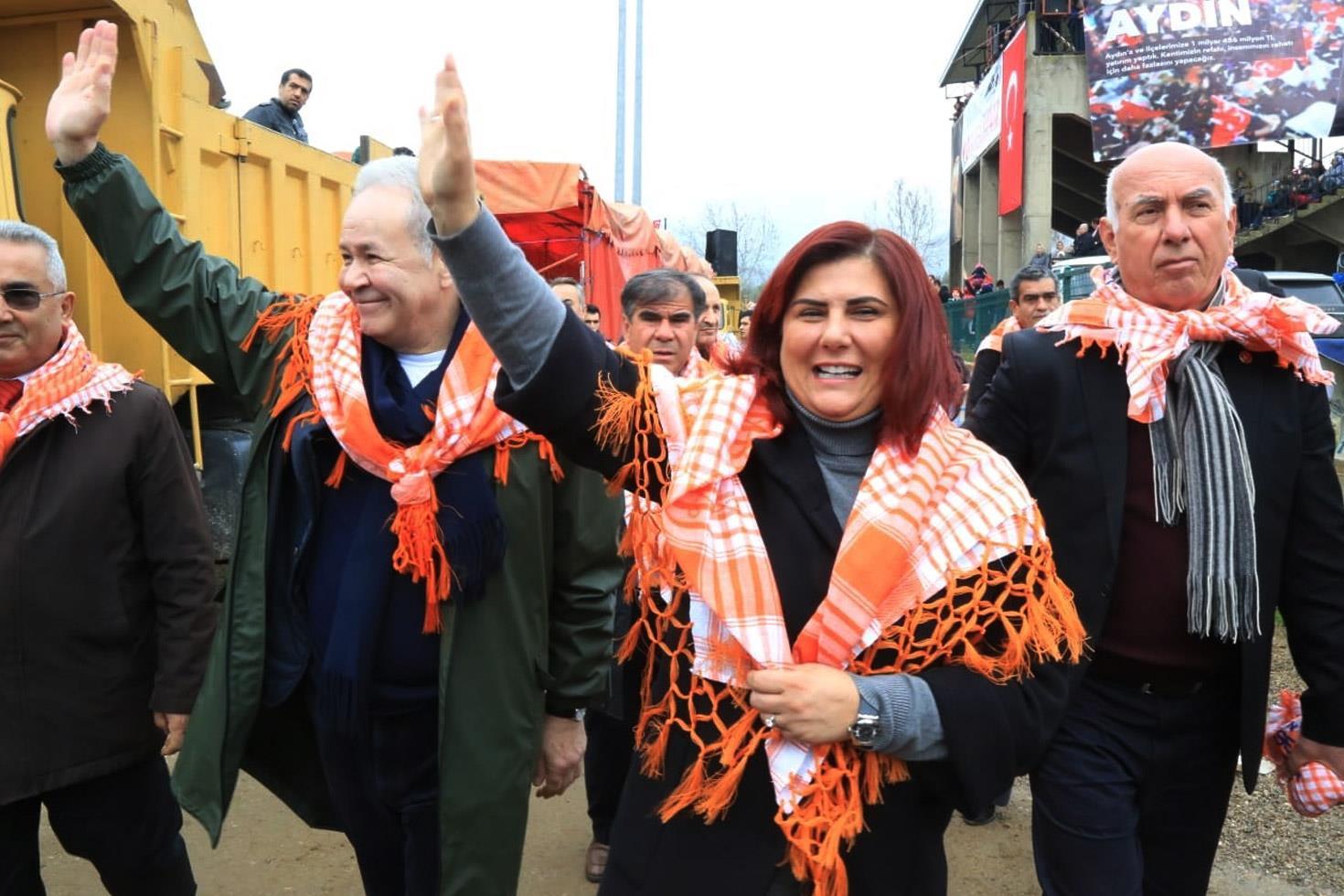 Özlem Çerçioğlu ile birlikte 3 belediye başkanı daha CHP'den istifa etti