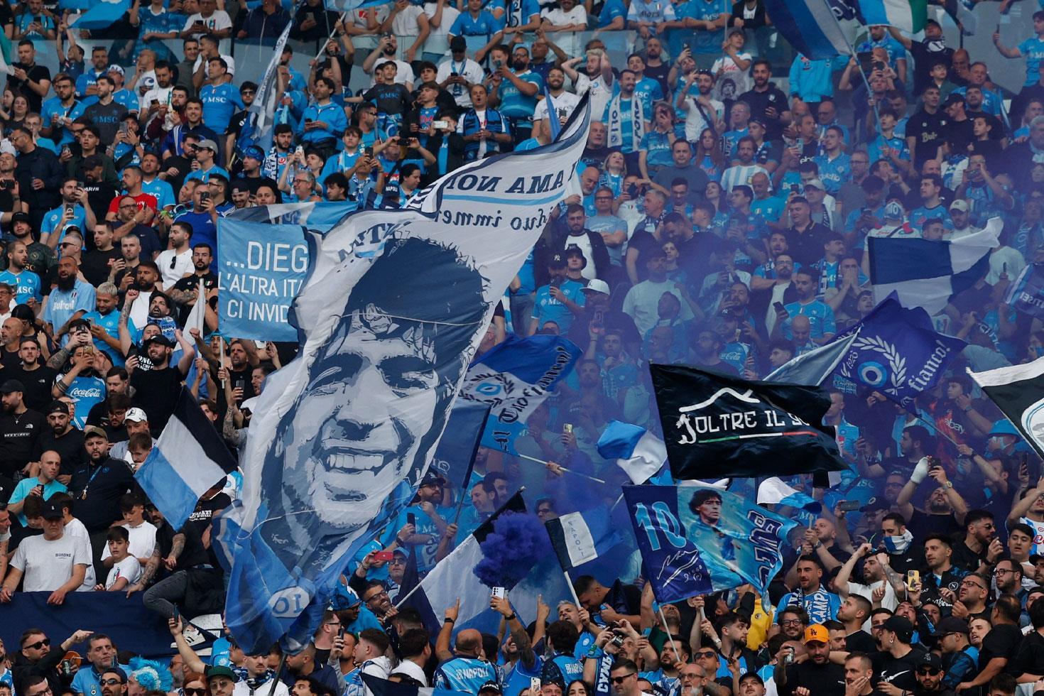 Napoli, Türk yıldız Özder Özcan'ı transfer etti