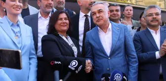 Tezahüratlarla AK Partililerin önüne çıkıp meydan okudu
