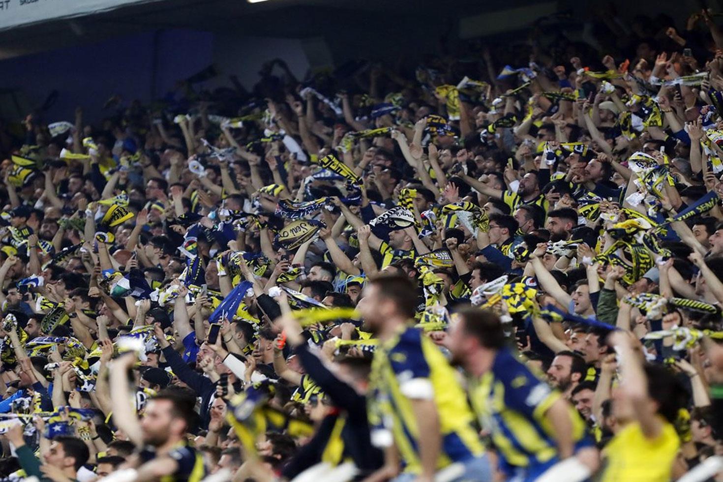 Transferde mutlu son! Fener'in yeni yıldızı bugün İstanbul'a geliyor