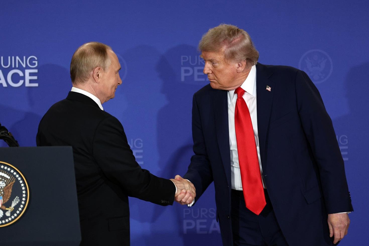 Trump'tan Rusya'ya üstü kapalı saldırı mesajı