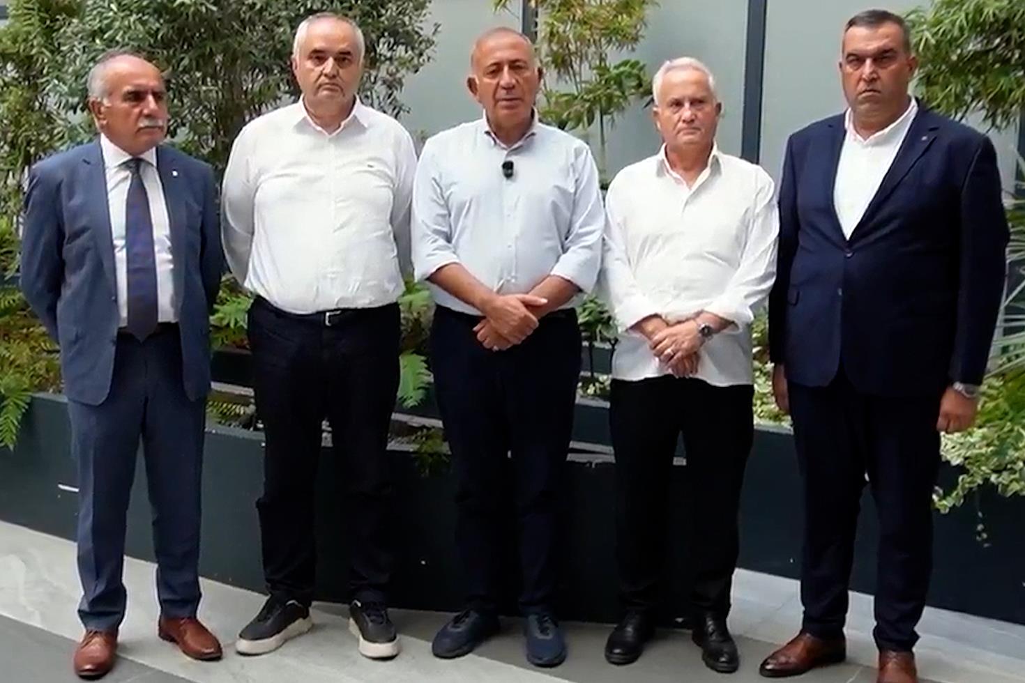 Hasan Babacan kayyum heyetinden çekildi