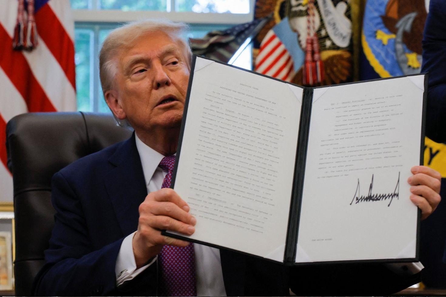 Trump imzayı attı, Savunma Bakanlığı'nın ismi değişti