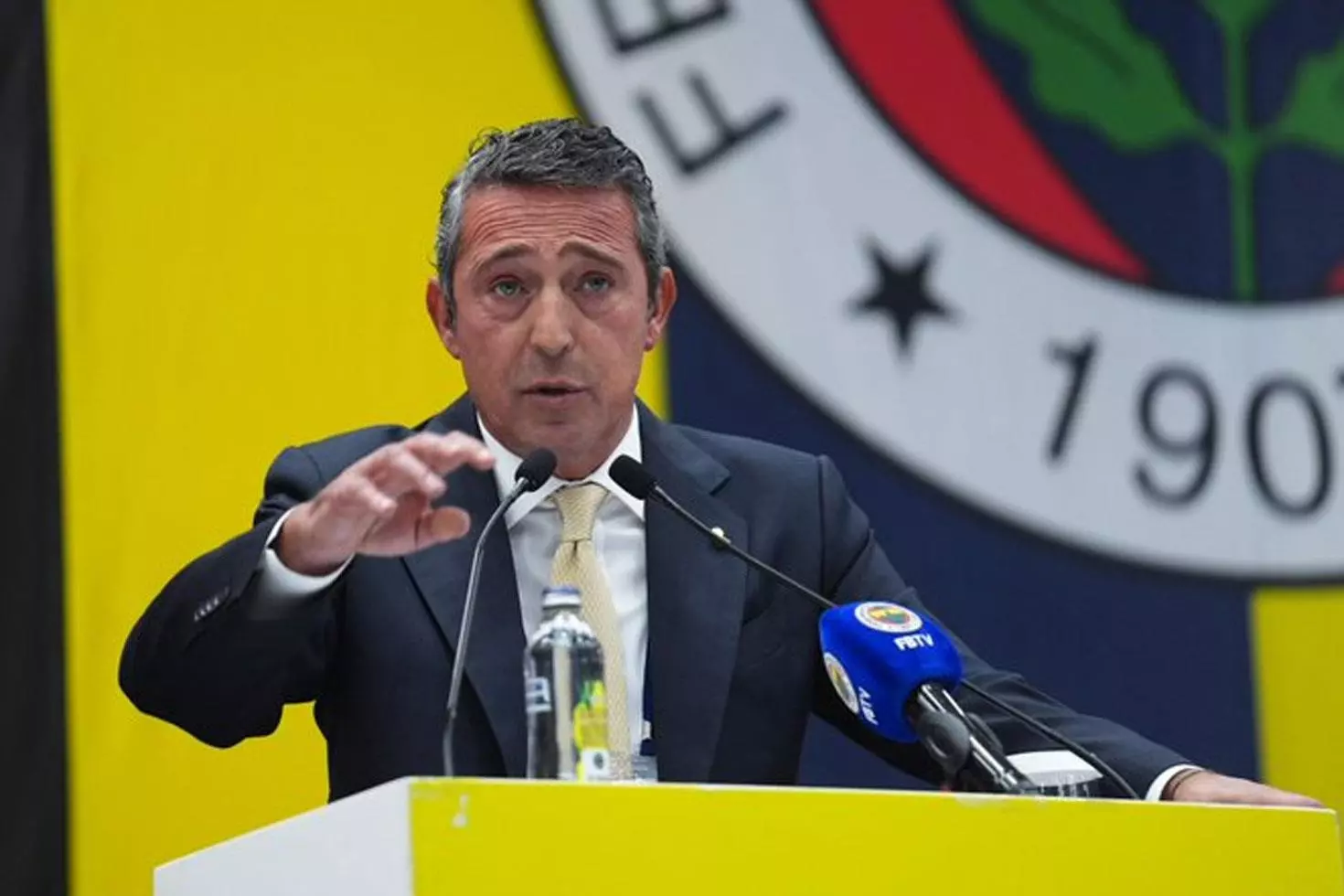 Ali Koç, ''Yeniden seçilirsek başları ezilecek'' diyerek ilk icraatini açıkladı
