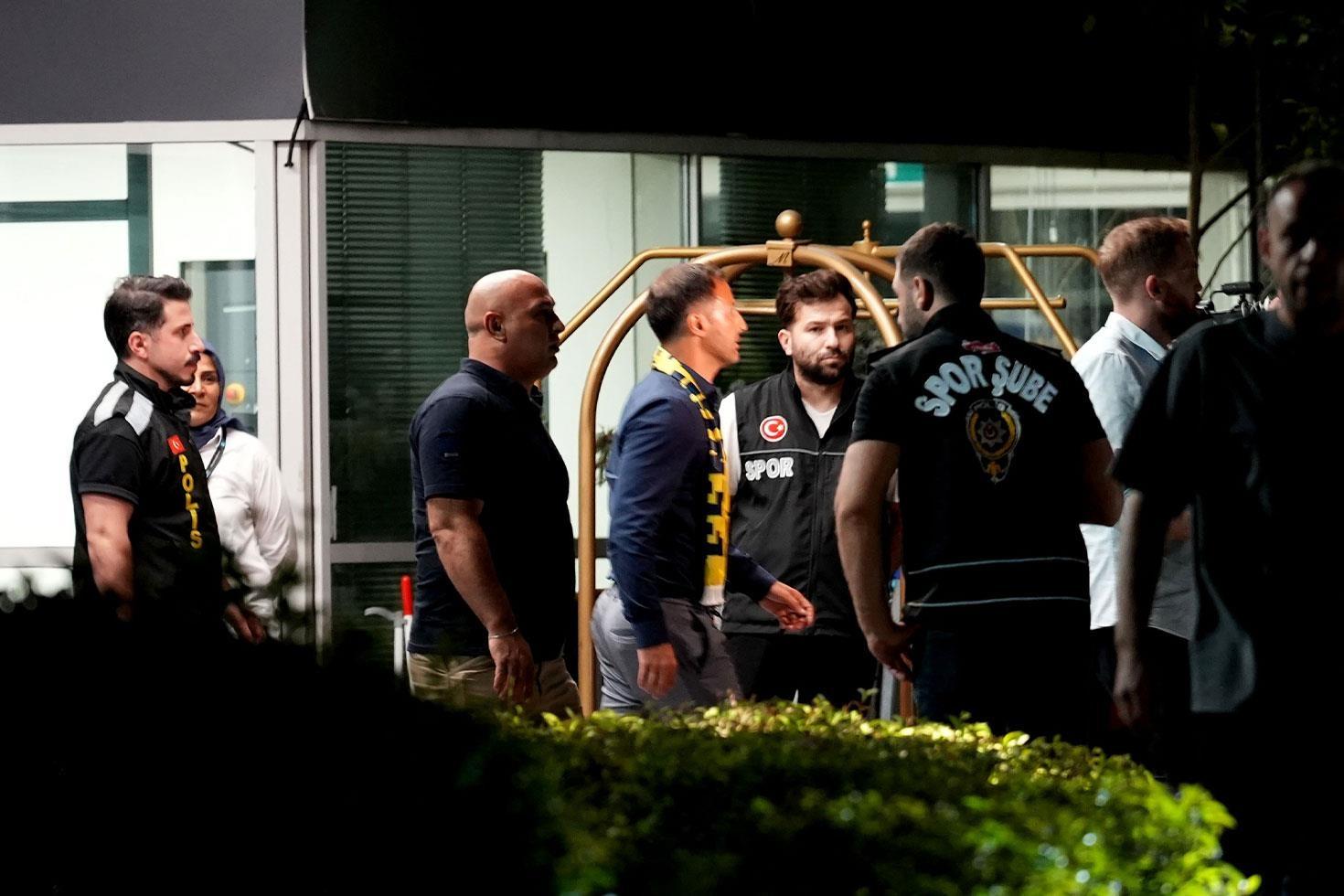 Tedesco İstanbul'a geldi! Bir taraftar bile karşılamaya gitmedi