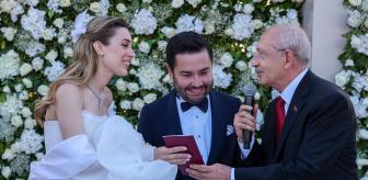 Fotoğraf karesindeki gelin gözaltında