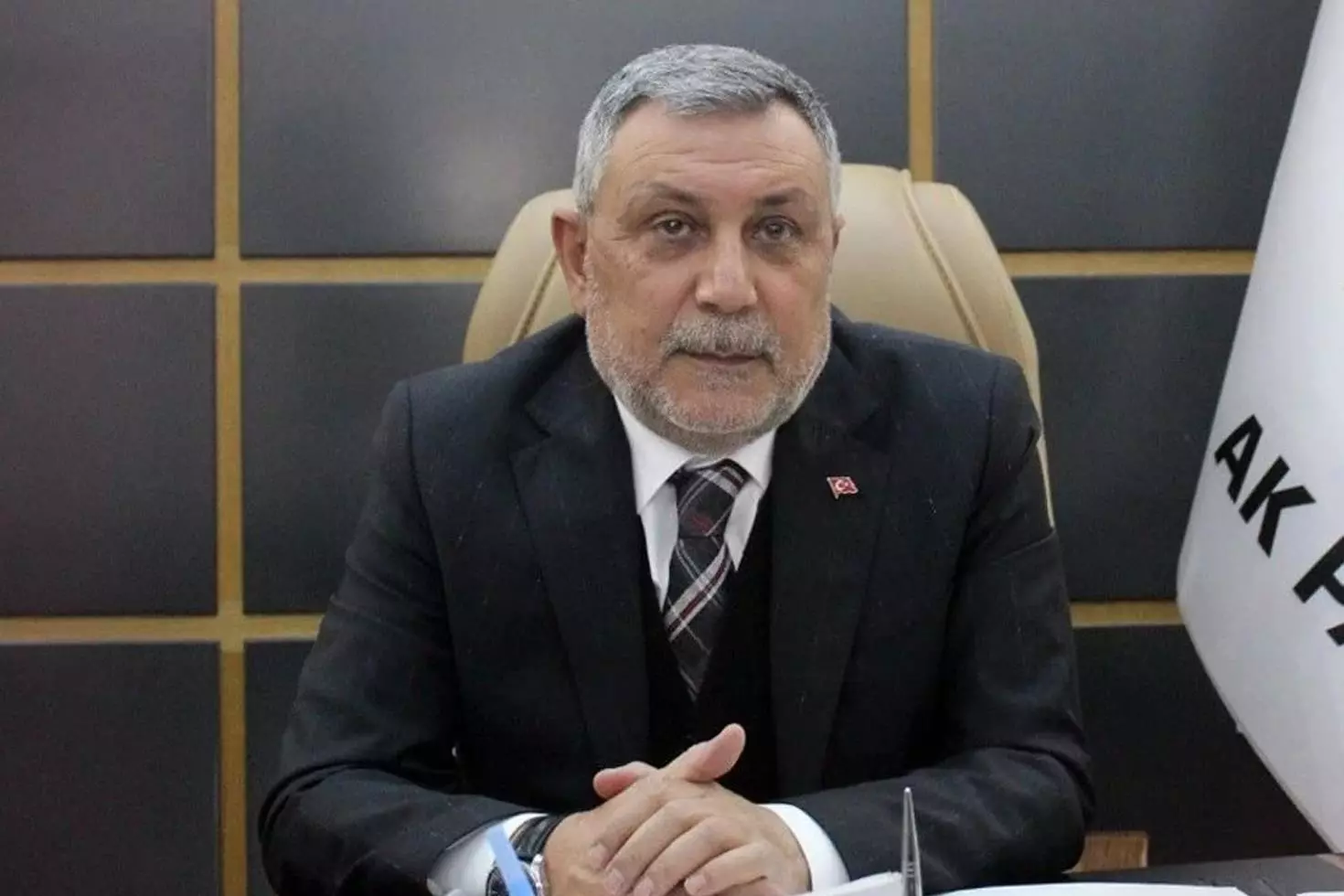 Oğlunun videosuyla şantaj yapılan AK Parti Elazığ İl Başkanı istifa etti