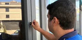Belediye ekipleri iki zincir marketi mühürledi