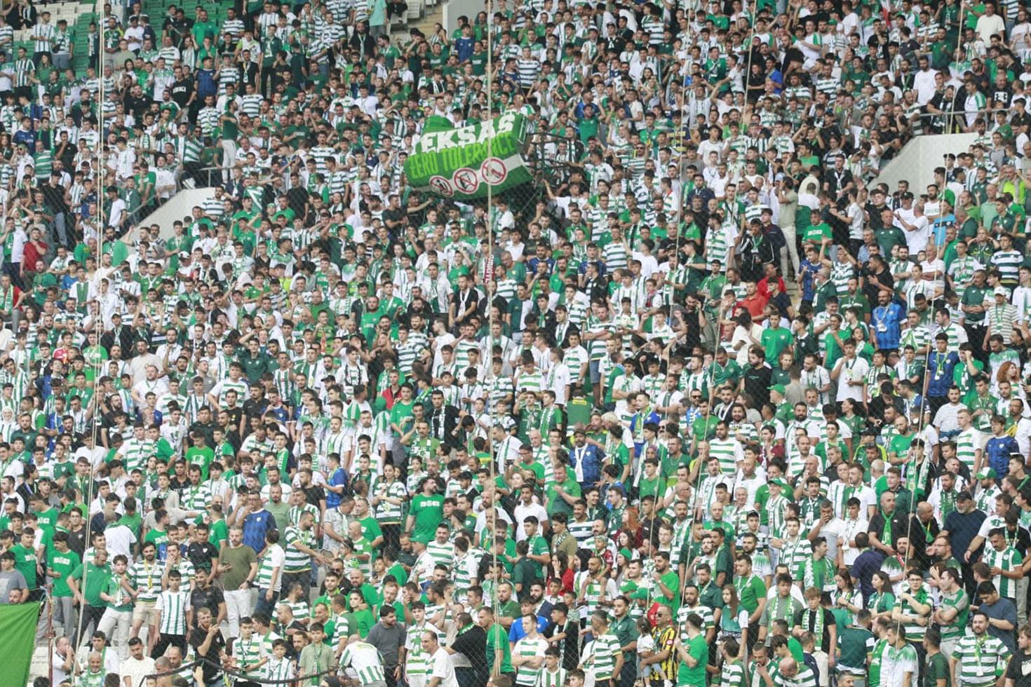 Bursaspor, 40 bin taraftarının izlediği maçta sahasında 525 gün sonra kaybetti