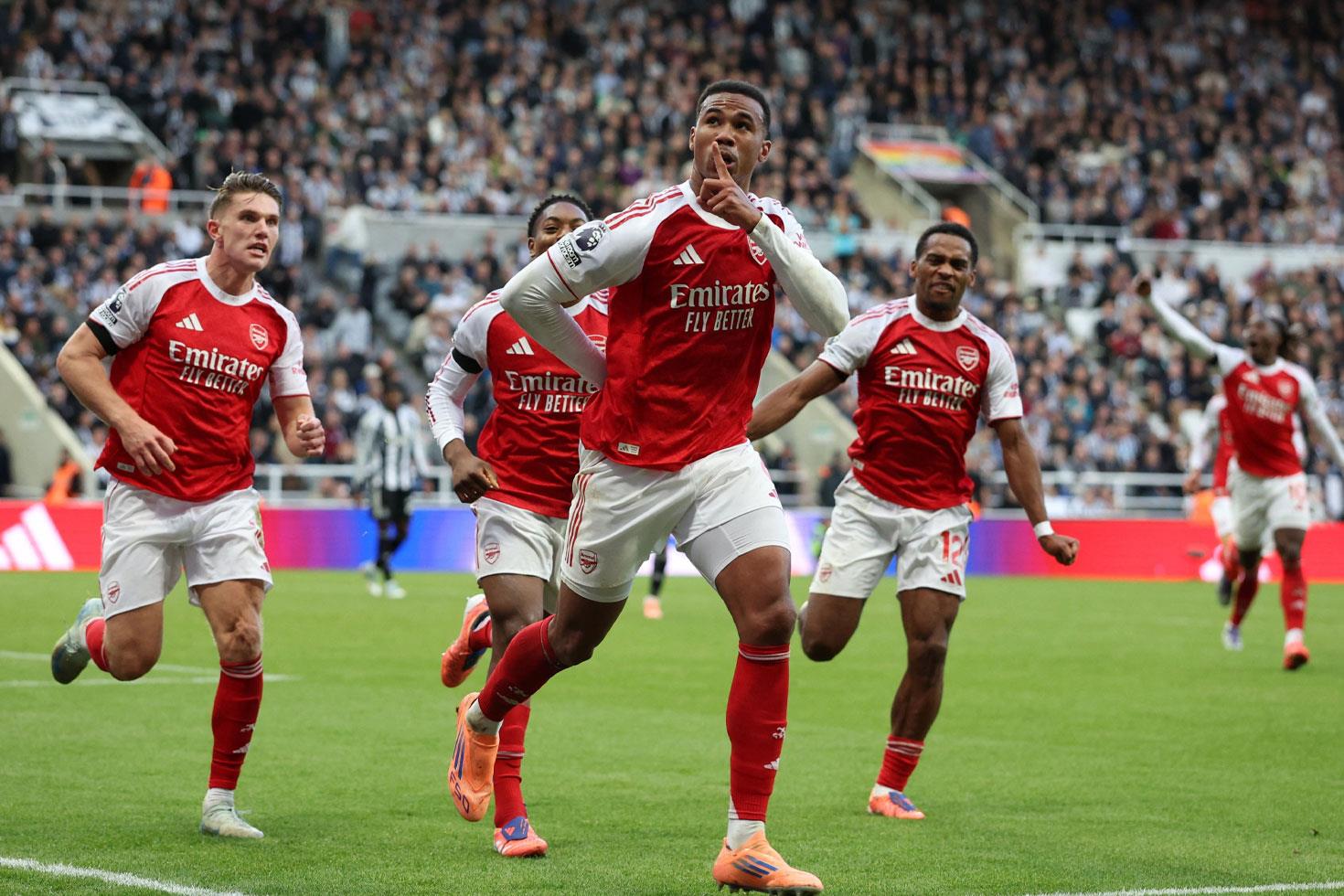 Arsenal'e 90+6'da hayat öpücüğü
