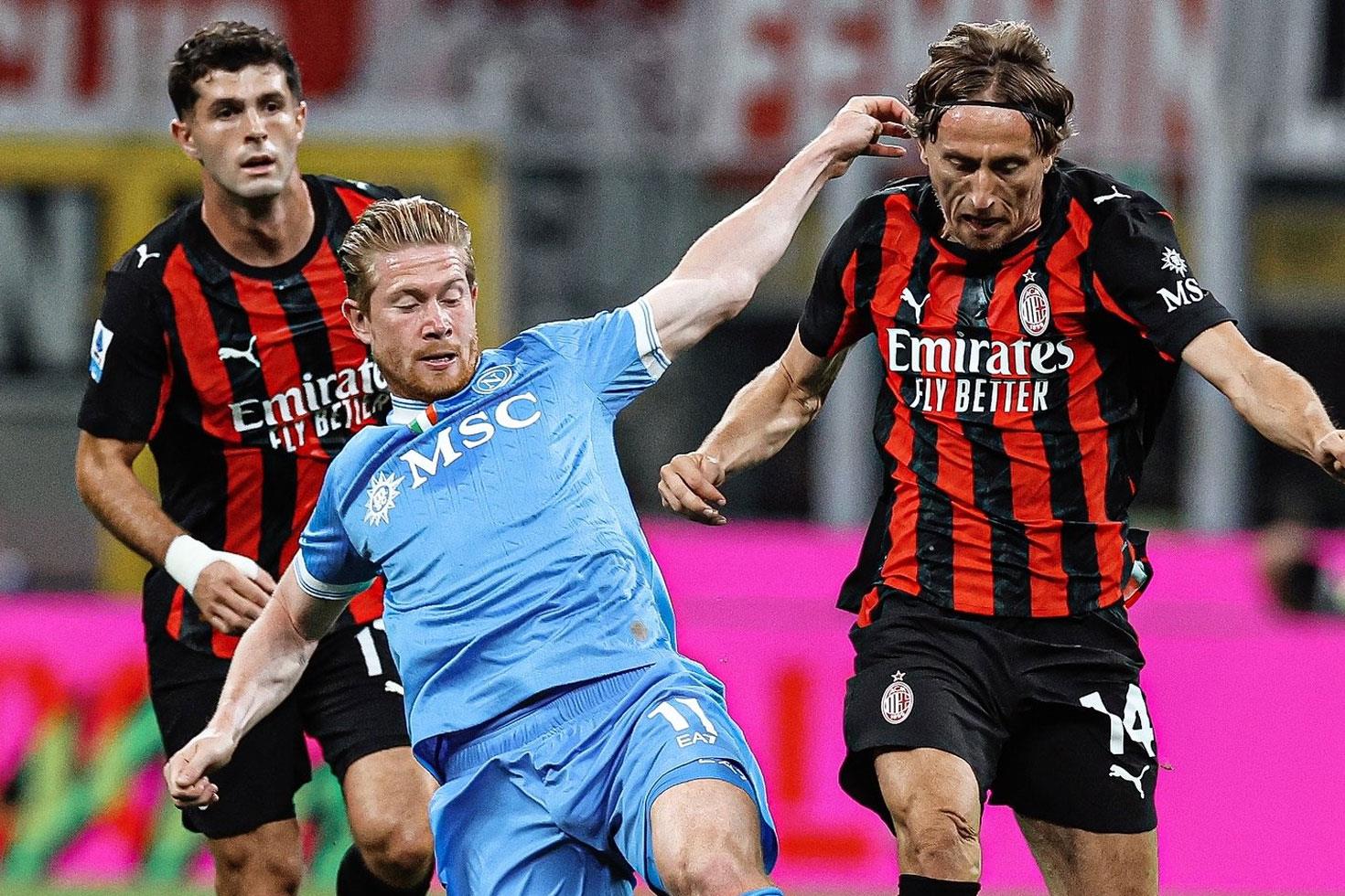 Artık yenilmez değiller! Napoli'ye Milan darbesi