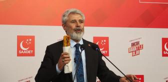 Elinde tavuk dürümle kürsüye çıktı, yeni ekonomi kavramı türetti