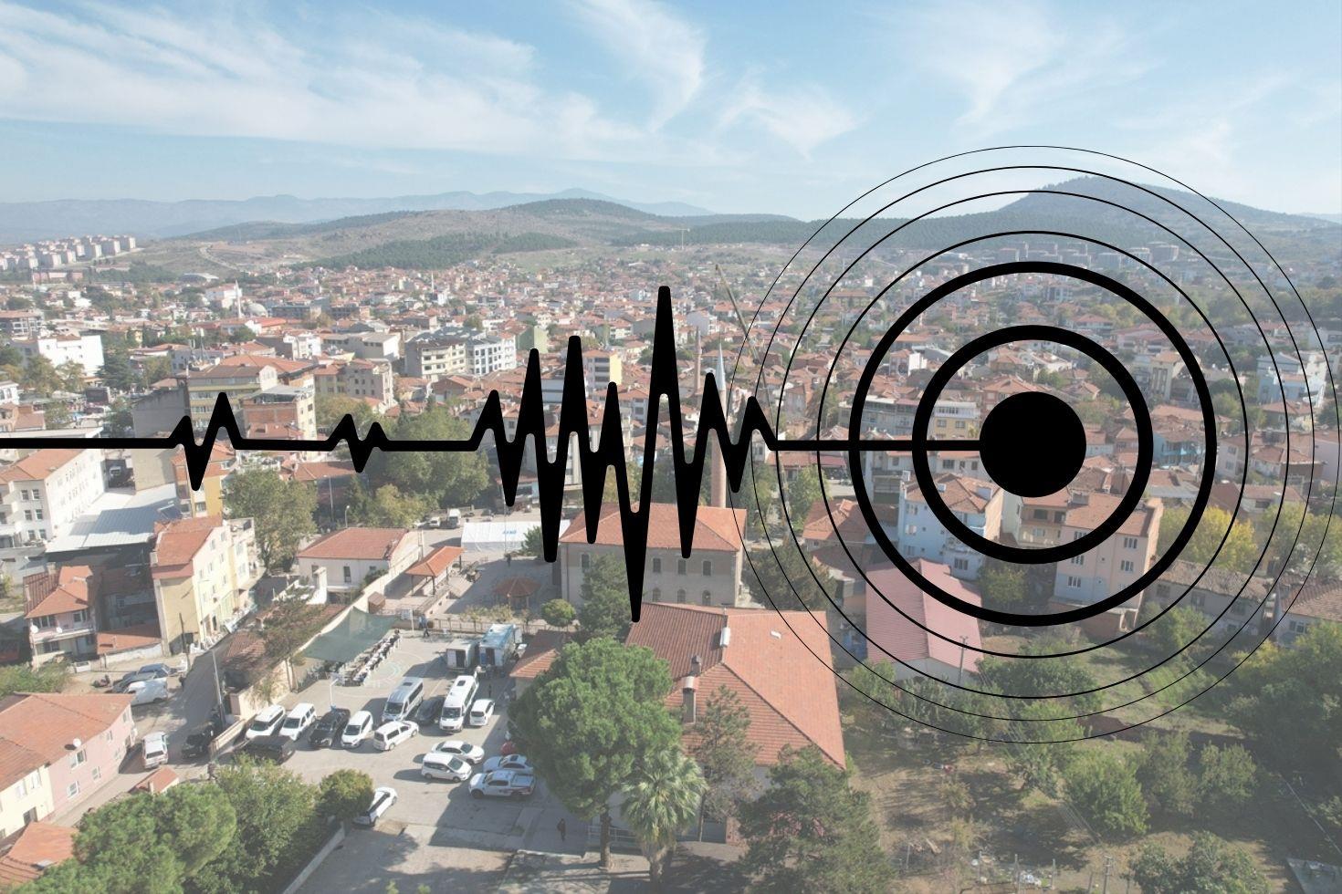 Balıkesir beşik gibi sallanıyor! 4.9'luk bir deprem daha