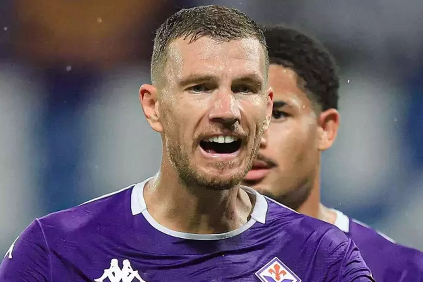 Dzeko ile tartışan antrenörün kalemi kırıldı