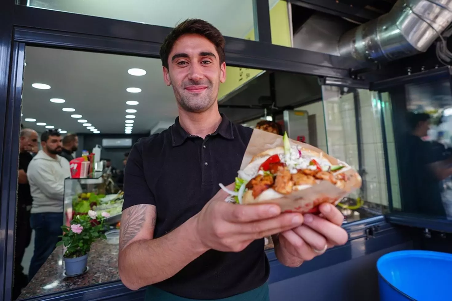 Orkan Çınar, neden futbolu bırakıp dönerci dükkanı açtığını açıkladı