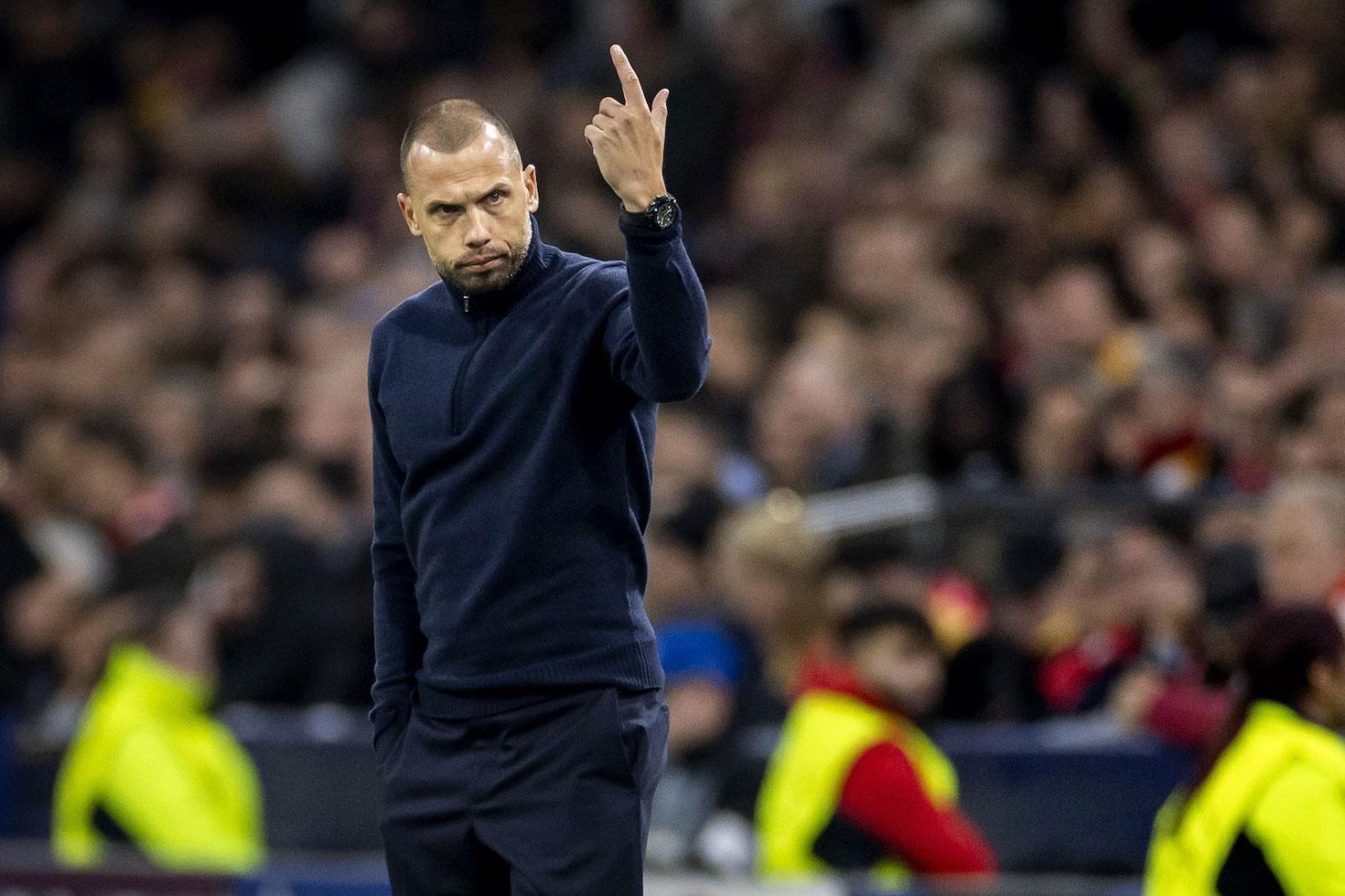 Yollar ayrıldı Galatasaray’a mağlup olan Ajax’ta fatura John Heitinga’ya kesildi