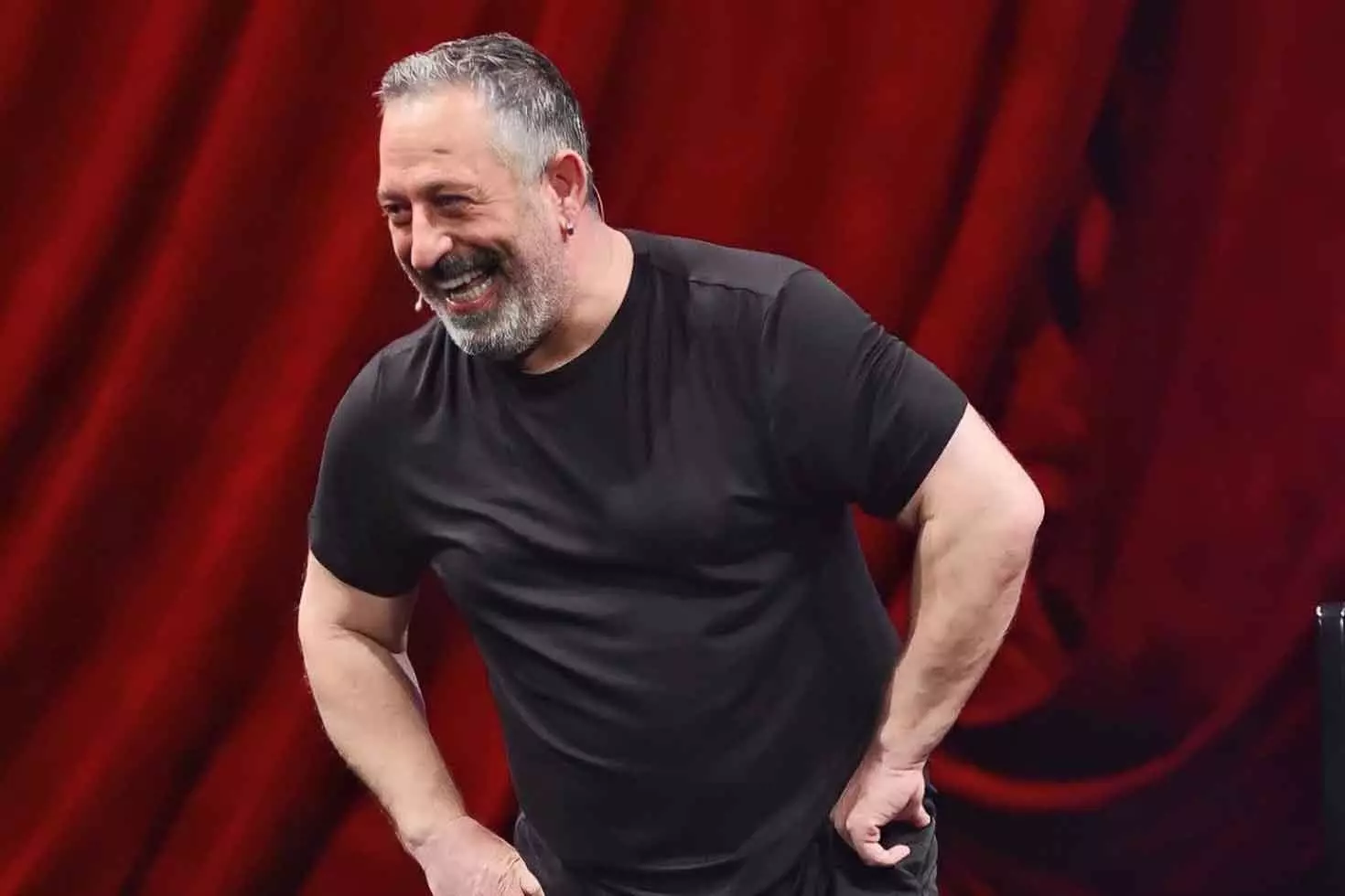 9 yıl sonra aynı karakter Cem Yılmaz geri döndü