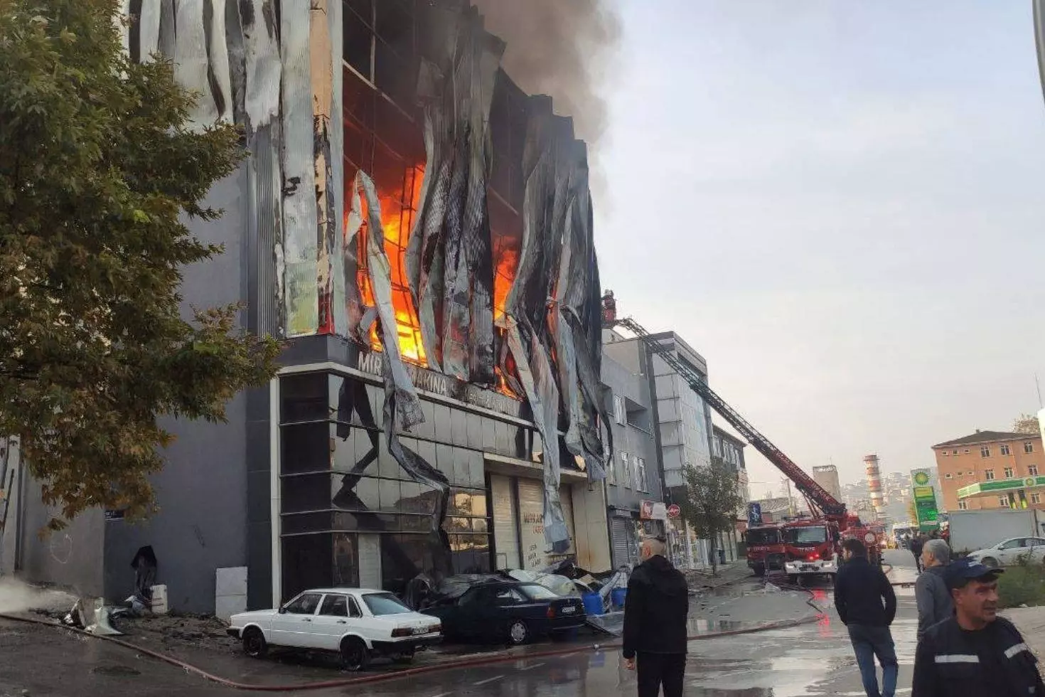 6 kişiye mezar olan tesisin yangından önceki görüntüleri ortaya çıktı