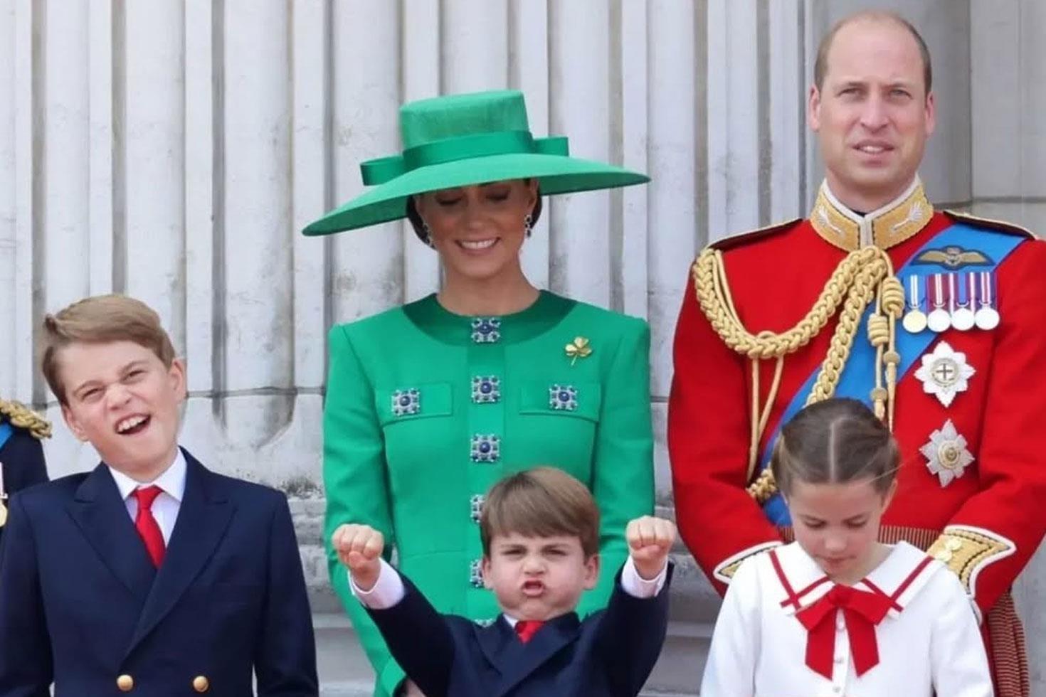 İngiliz tahtının varislerine cep telefonu yasağı