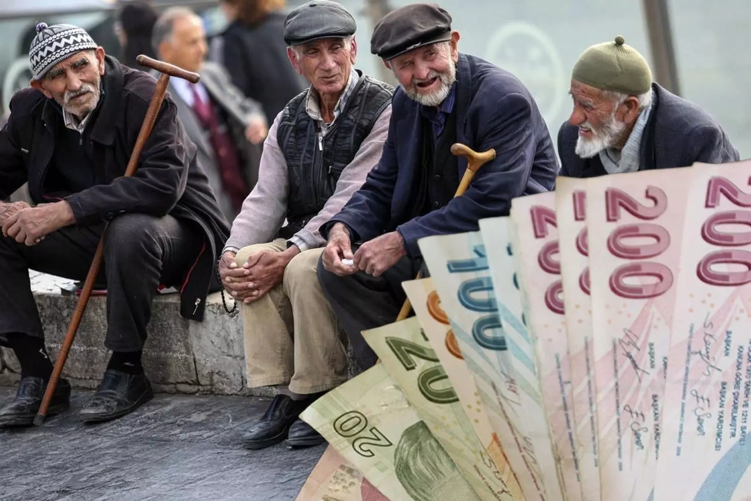 Emeklilerin hükümete çağrısı var: Aylıklara ivedilikle seyyanen zam yapılmalı