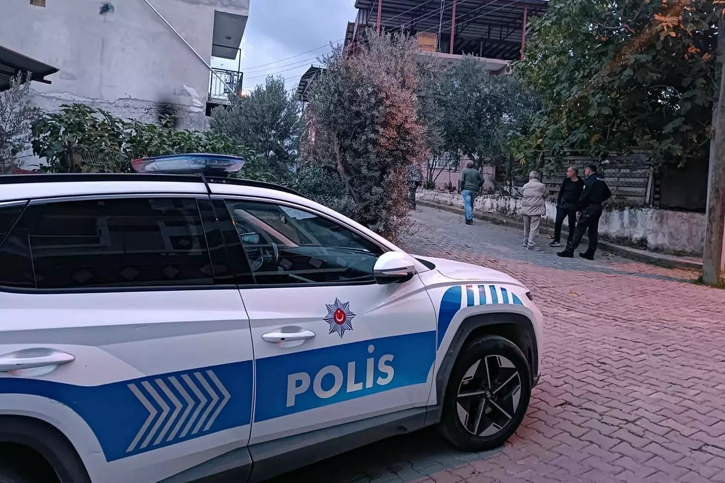 Baba, kızını öldürüp intihar etti Vahşetten trajedi çıktı