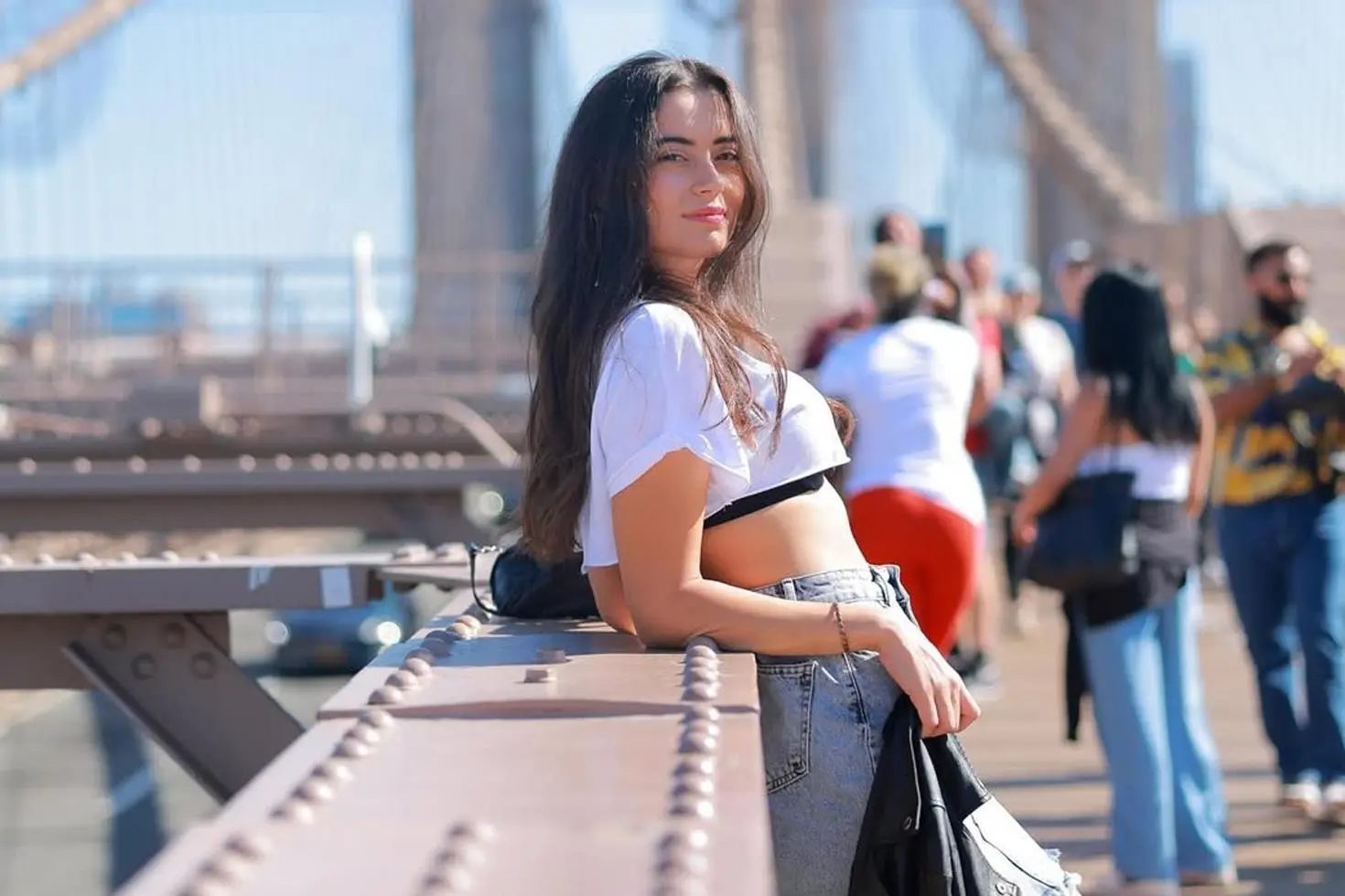 Tescilli güzelin yeni işi herkesi şaşırttı, kamera önünde olmayacak