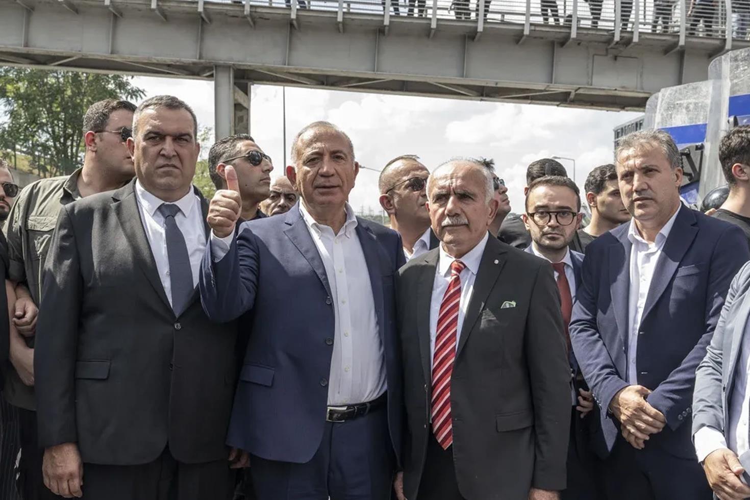 CHP İstanbul İl Kongresi davasında mahkemeden yeni Gürsel Tekin kararı