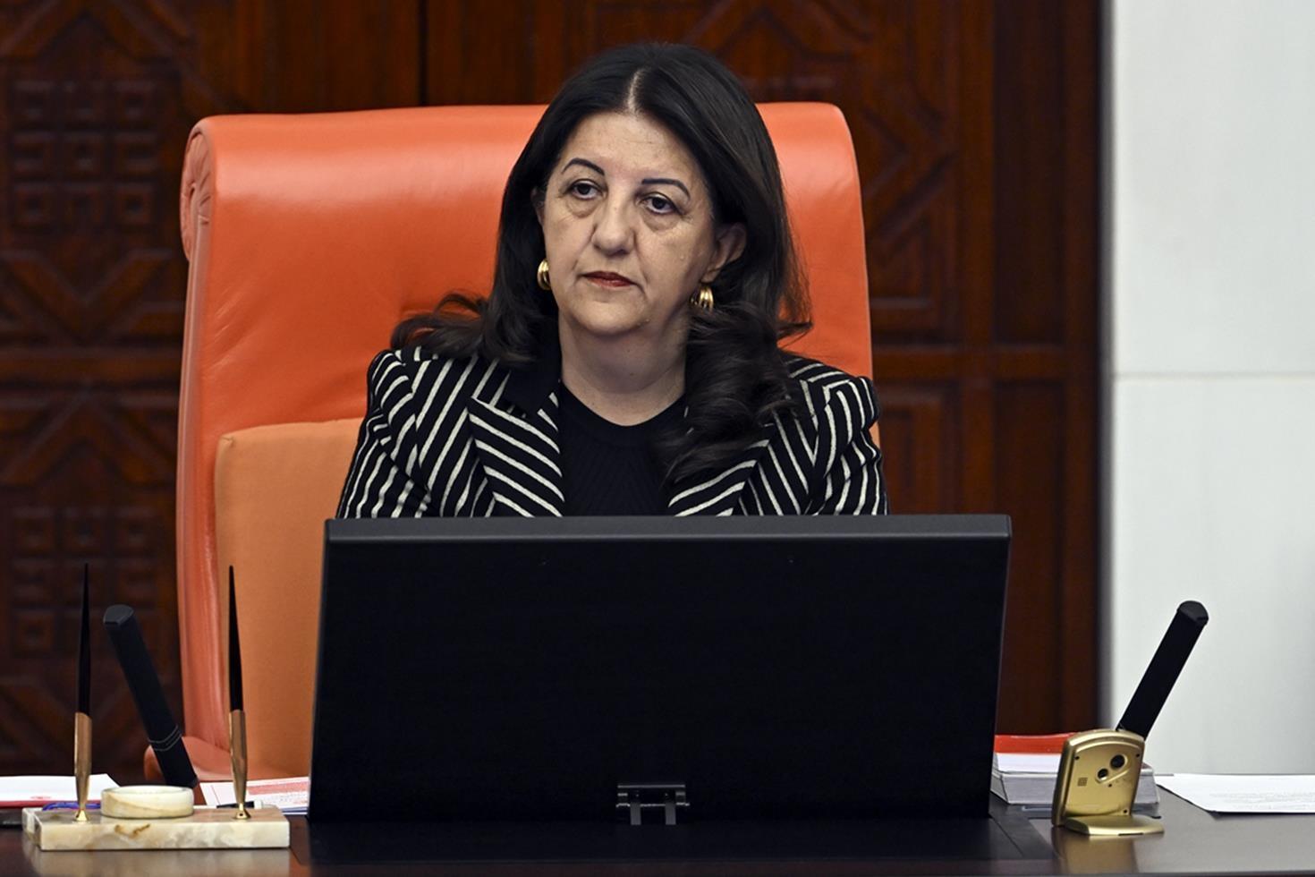 Pervin Buldan, “Nokta“ dediği CHP paylaşımını kısa sürede kaldırdı