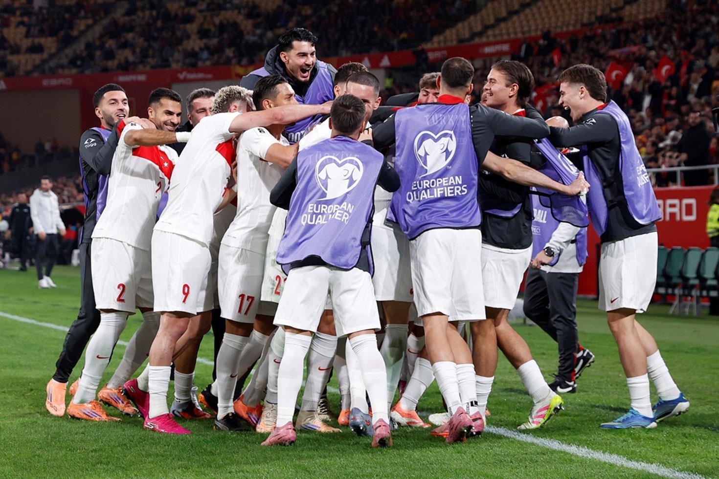 5 kuruş ödemeyecekler Süper Lig devi milli yıldızımızı transfer ediyor